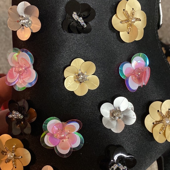 💛💛Cape Robbin floral black booties - Picture 7 of 7